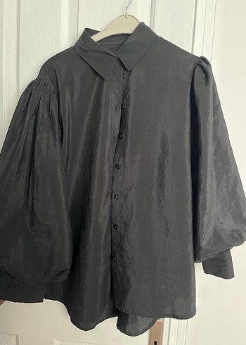 Siyah Keten Dökümlü Gömlek - Görsel 3