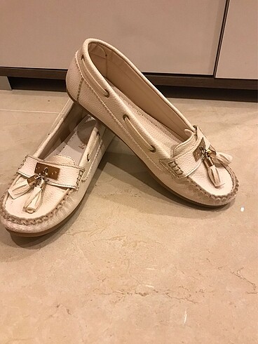 Oxford/Loafer ayakkabı püsküllü krem rengi 38 numara