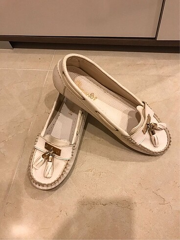 38 Beden beyaz Renk Oxford/Loafer ayakkabı püsküllü krem rengi 38 numara