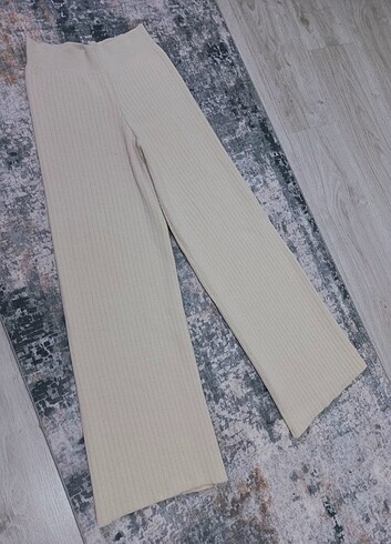 38 Beden MANGO EKRU TRİKO BOL PAÇA ESNEK PANTOLON