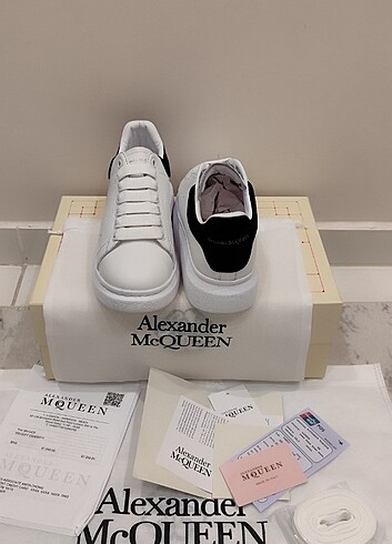 41 Beden Alexander McQueen beyaz arka siyah süet 