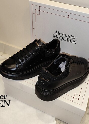 Taşlı Alexander McQueen