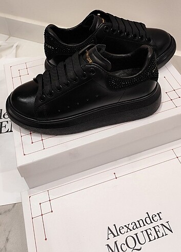 38 Beden Taşlı Alexander McQueen