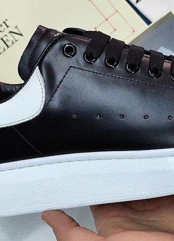 45 Beden siyah Renk Siyah deri Beyaz taban Alexander McQueen 45 numara
