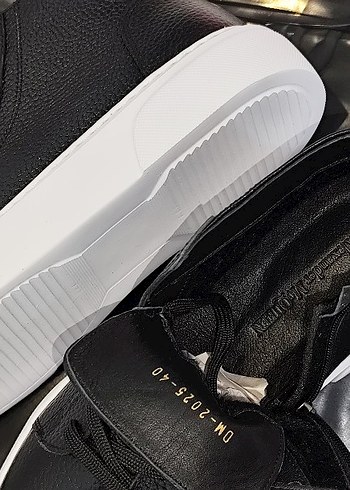 Alexander McQueen tek ebat