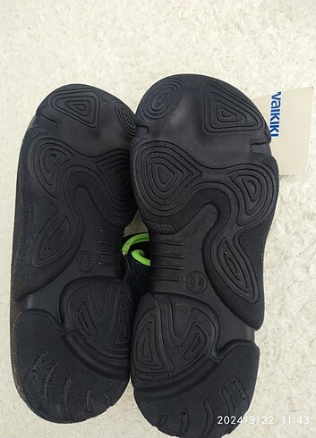 35 Beden LCW 35 numara erkek çocuk sandalet 