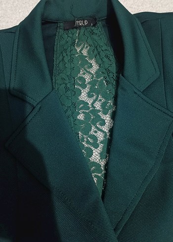 Düğmeli Koyu Yeşil Kısa Kadın Blazer - Görsel 3