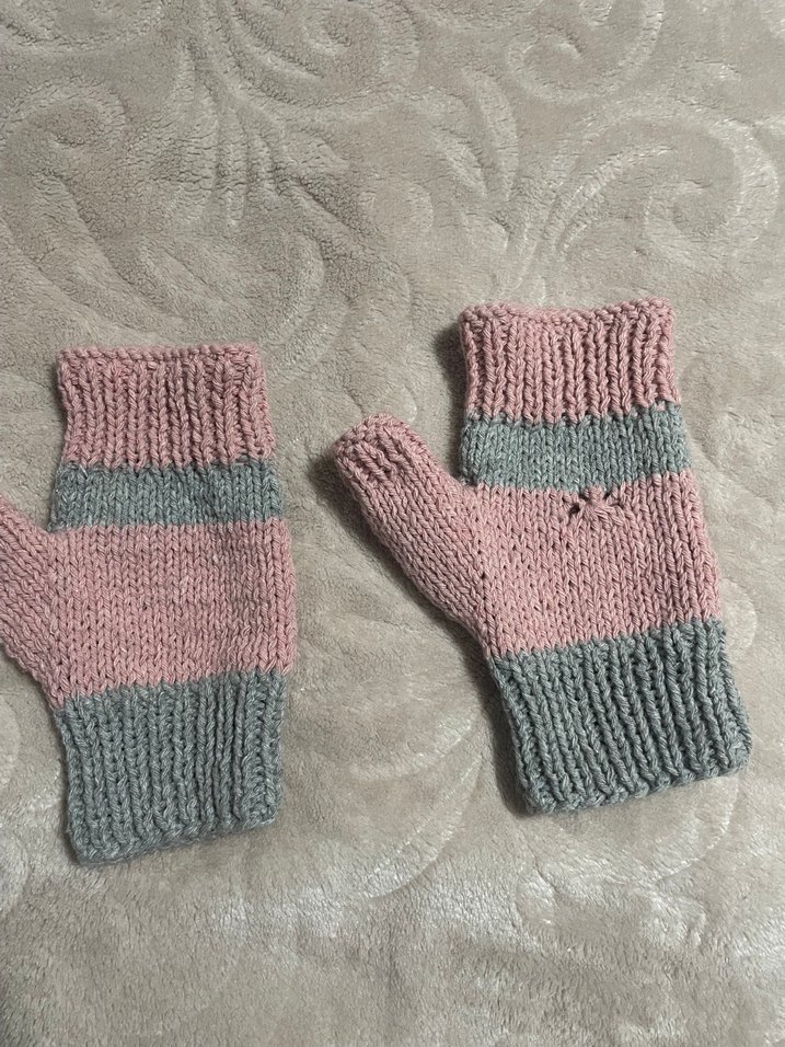 Pembe Gri Örgü Parmaksız Eldiven - Görsel 3