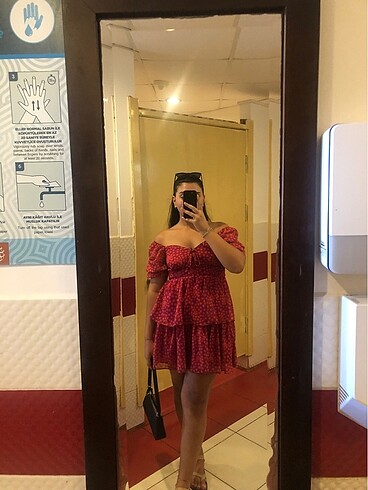 Çiçekli elbise