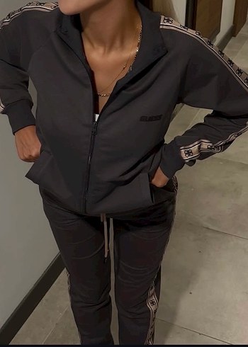 Gri Yılan Desenli Kadın Eşofman Takımı - Görsel 3