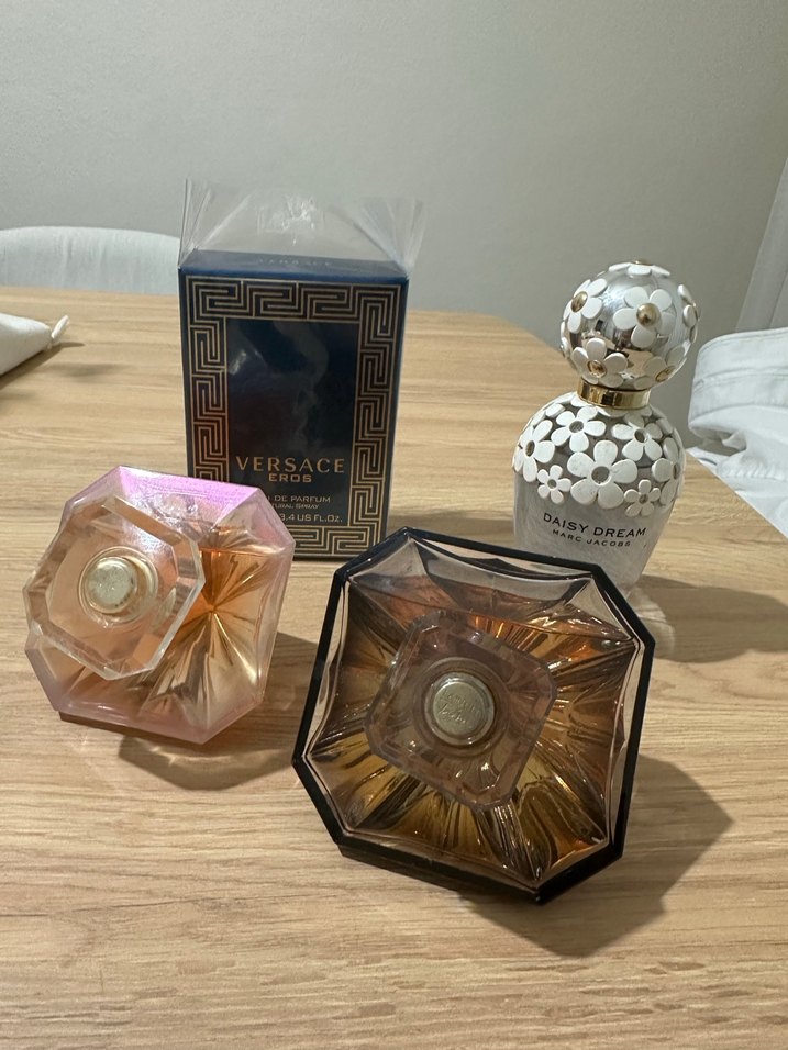 Versace ve Daisy Dream Kadın lancome set parfüm - Görsel 2