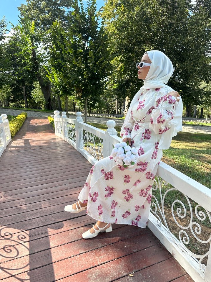 Çiçek Desenli Beyaz Uzun Bohem Elbise - Görsel 3
