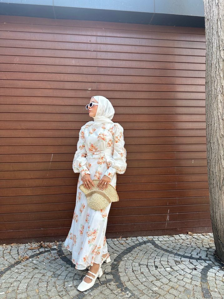 Bohem Tarzı Uzun Bağcıklı Elbise - Görsel 4