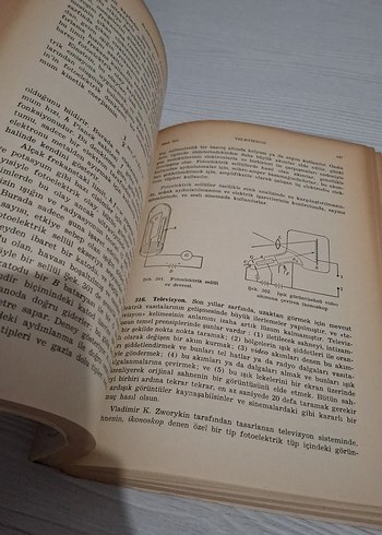 Modern Üniversite Fizik Kitapları Cilt II ve III - Görsel 4