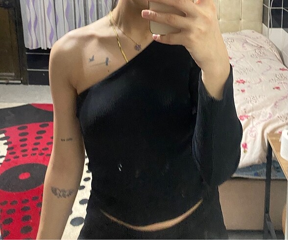 Tek omuz bluz