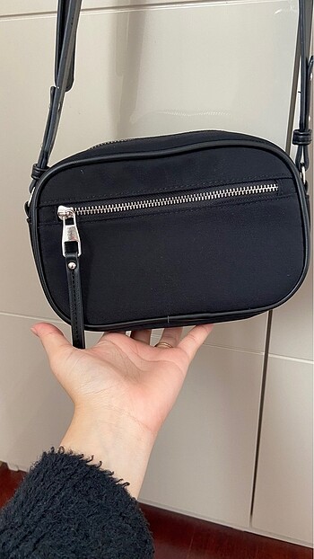 Stradivarius siyah kol çantası