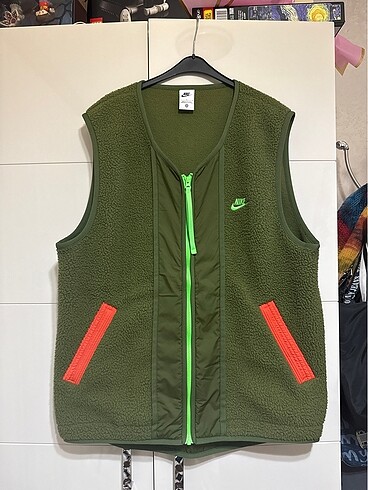 Nike yelek