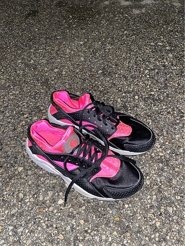 Nike spor ayakkabı