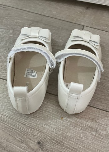 Kız Çocuk Beyaz Fiyonk Detaylı Babet - Görsel 4