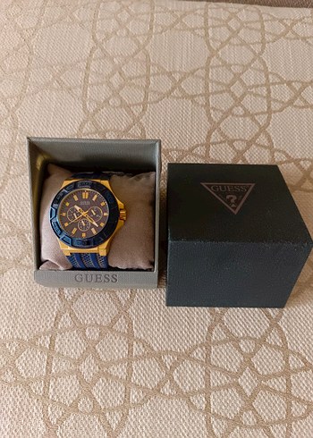 Guess Erkek Modern Klasik Altın Renk Saat