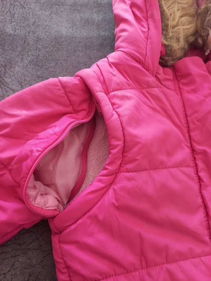 Kız Çocuk Renkli Kapüşonlu Kürklü Mont - Görsel 2