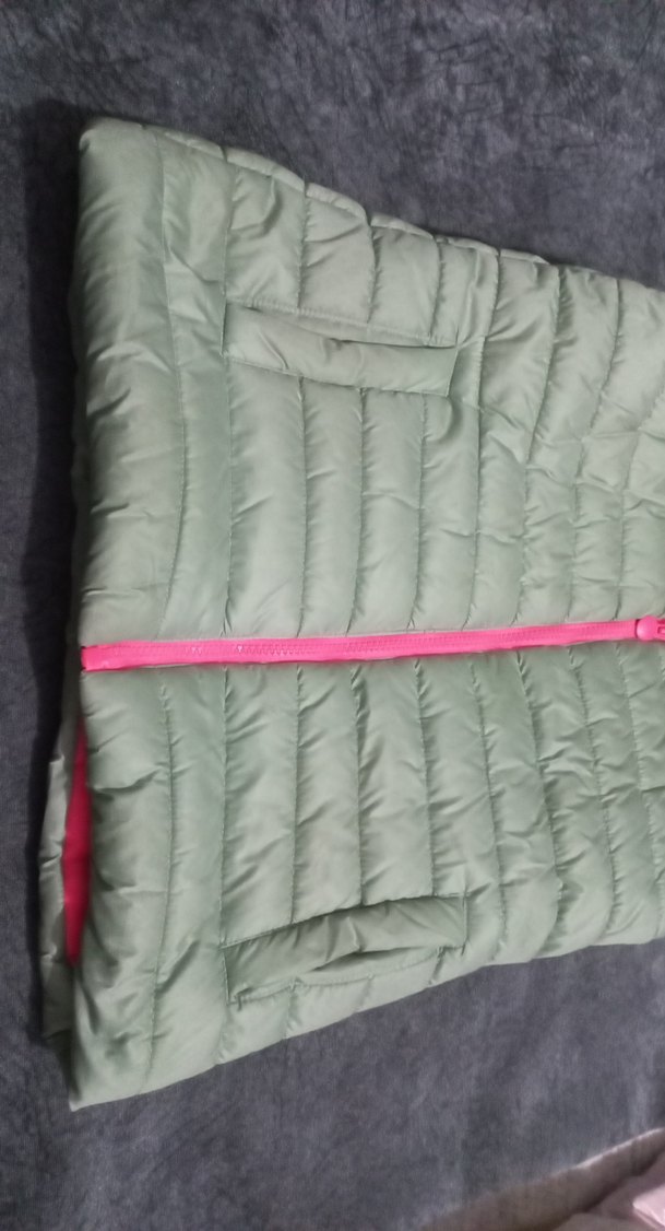 Yeşil Kapşonlu Fermuarlı Çocuk Kışlık Yelek - Görsel 3