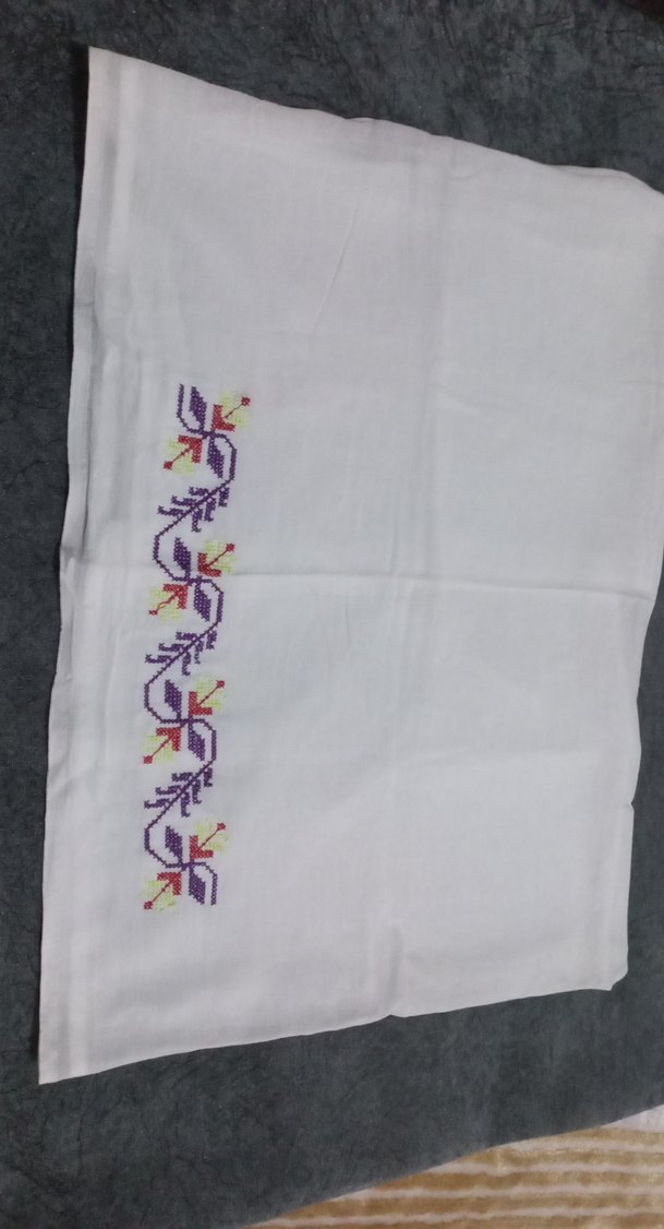 Nakışlı Beyaz tülbent - Görsel 2