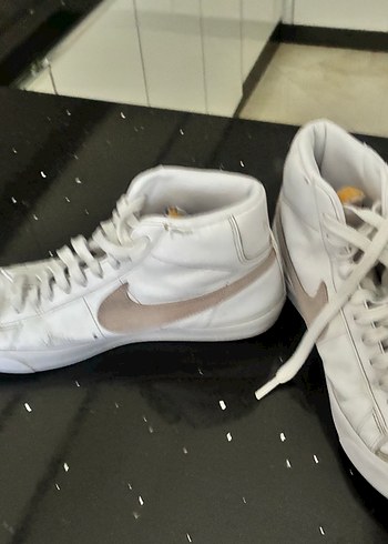 40,5 Beden Beyaz BağcıklıSpor Ayakkabı nike blazer mid 77