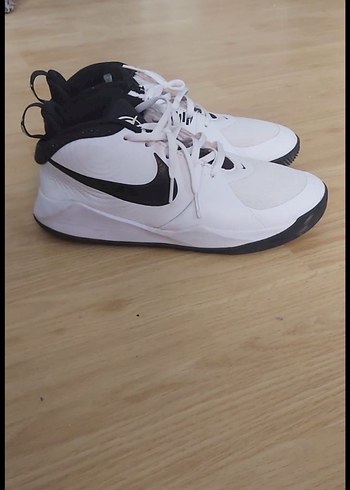 Nike Erkek Çocuk Beyaz Siyah Sneaker basketbol ayakkabısı