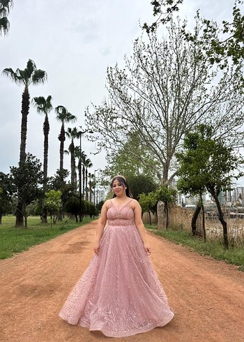 Dantel Detaylı Pembe Uzun Gelinlik - Görsel 2