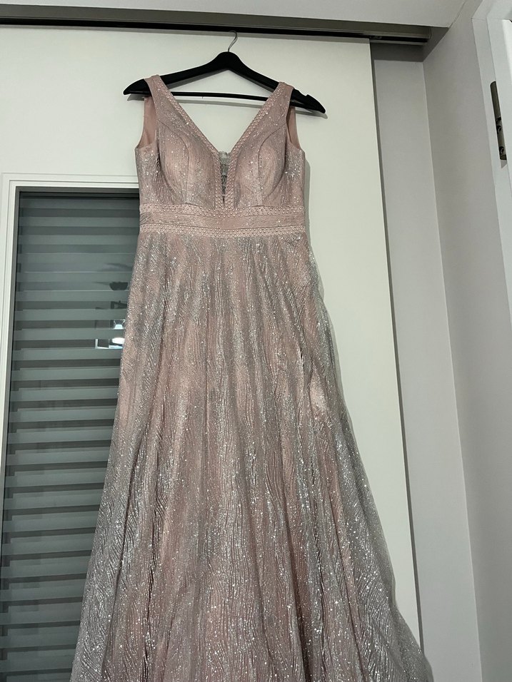 Bej V Yaka Uzun Abiye Elbise - Görsel 4