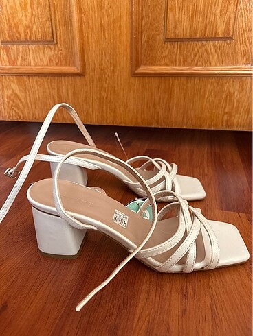 Topuklu ayakkabı sandalet - Görsel 5