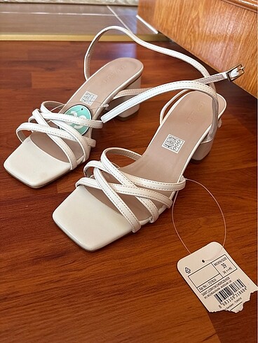 Topuklu ayakkabı sandalet - Görsel 7