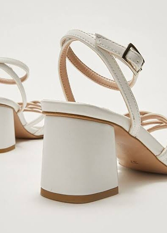 Topuklu ayakkabı sandalet - Görsel 2