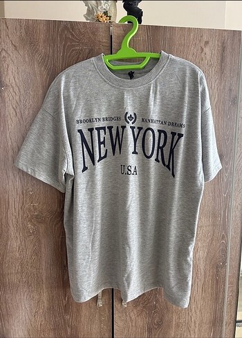 Gri New York Baskılı Kadın Tişört