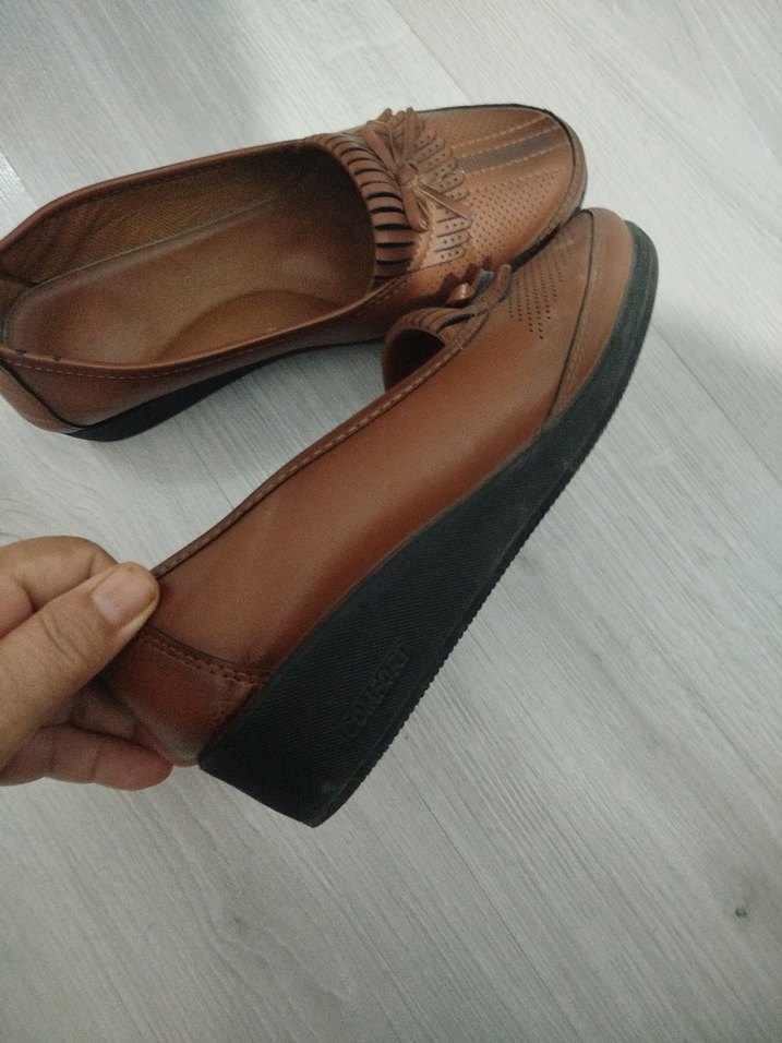 Bej Parlak Kadın Günlük Topuklu Ayakkabı - Görsel 3