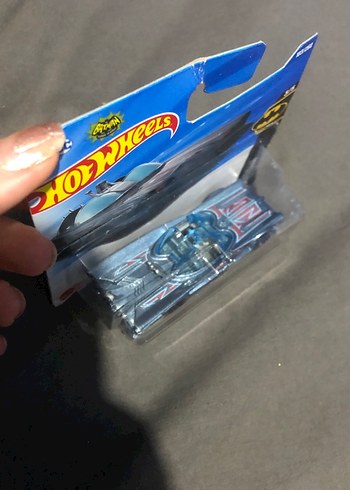 Hot Wheels Batman TV Series Bathobile Oyuncak Araba