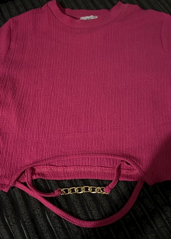 s Beden Kısa Kollu Pembe Crop Top Zincir Detaylı