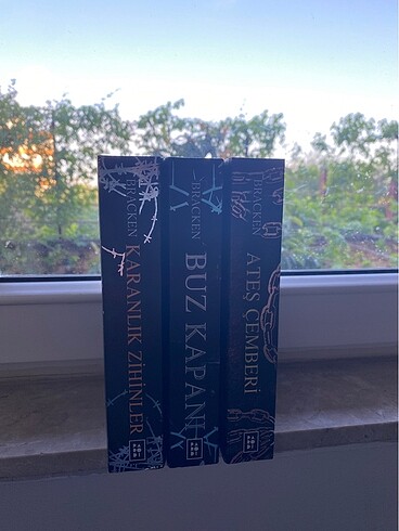 Beden KARANLIK ZİHİNLER SERİSİ