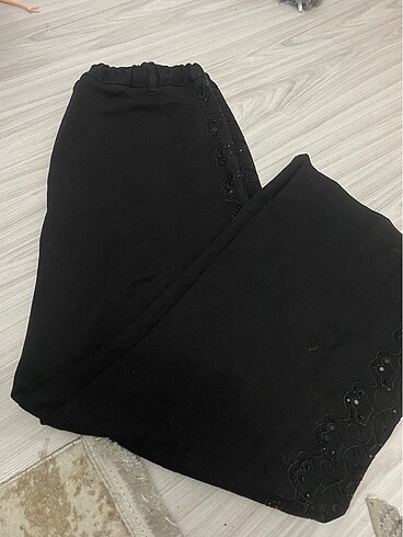 Dantel ve taşlı pantolon