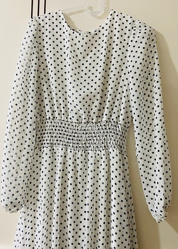 Puantiyeli Beyaz Uzun Kollu astarlı şifon Elbise - Görsel 2