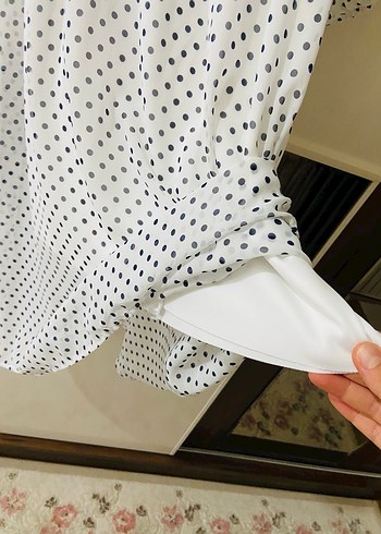 Puantiyeli Beyaz Uzun Kollu astarlı şifon Elbise - Görsel 3