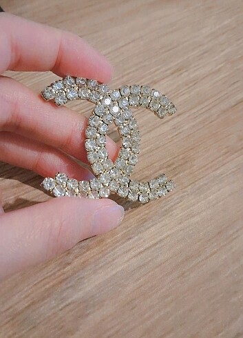 Chanel Broş