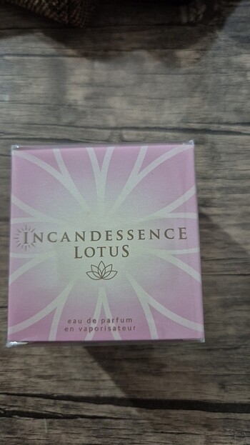 İncandessence Lotus EDP 
