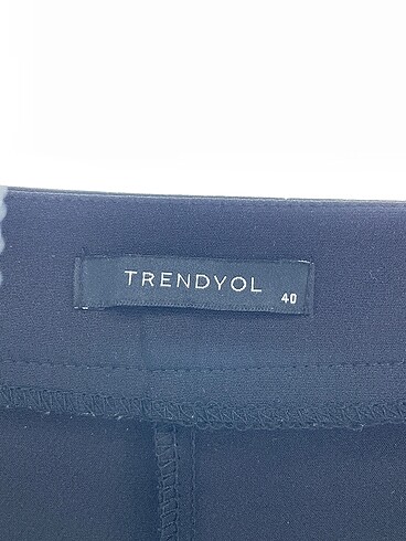 40 Beden siyah Renk Trendyol & Milla Kumaş Pantolon %70 İndirimli.