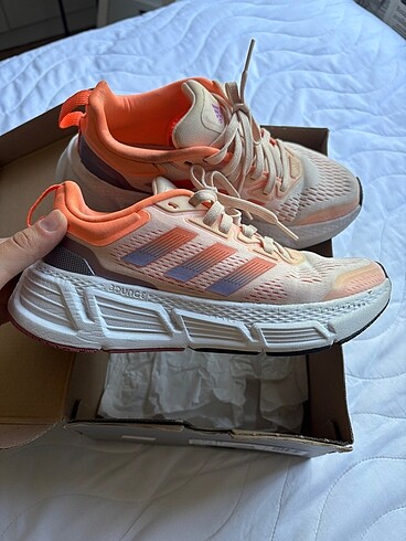 Adidas Questar