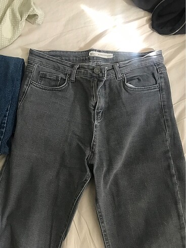 Jeanss
