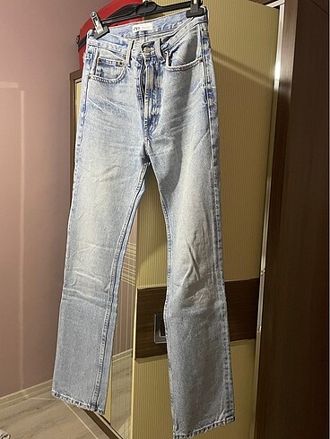 zara straight leg high waist jean