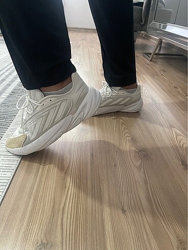 43 Beden Adidas erkek ayakkabısı