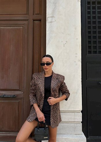 Leopar Desenli Kısa Deri Kadın Blazer - Görsel 3